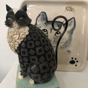 Cat Lover Alert: Jim Shore Lucky cat and ceramic cat plate.